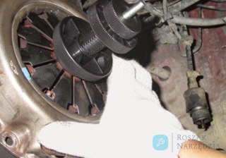 ZESTAW PRZYRZĄDÓW DO MONTAŻU I REGULACJI SPRZĘGŁA 15,5 - 27 mm, W WALIZCE PLAST. King Tony