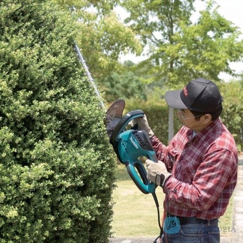 NOŻYCE ELEKTRYCZNE DO ŻYWOPŁOTU 670W 65CM MAKITA